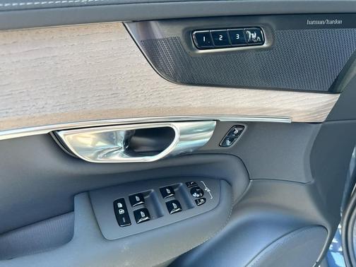 Denim Blue Metallic 2026 Volvo XC90 Plus, B6 AWD Gas (mild hybrid), Gasoline, Bright, 7 Seats