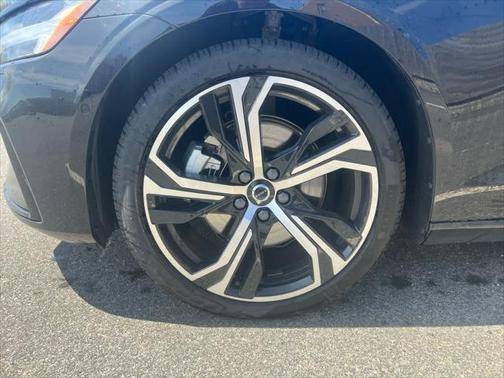 2025 Volvo S60 B5 Plus