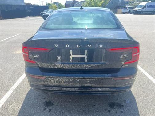 2025 Volvo S60 B5 Plus