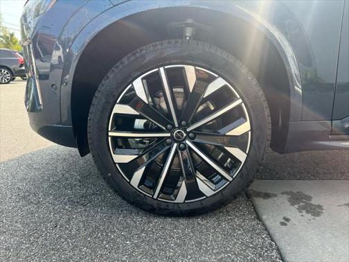 2025 Volvo XC90 B6 Ultra