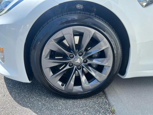 2020 Tesla Model S Long Range