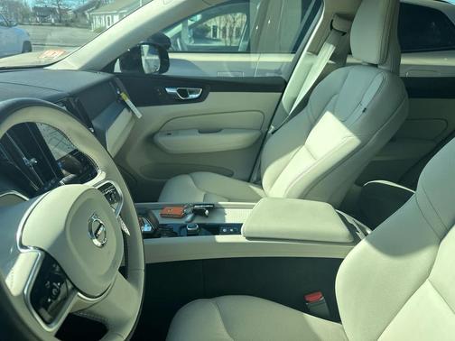 Denim Blue Metallic 2024 Volvo XC60 B5 Core Dark Theme