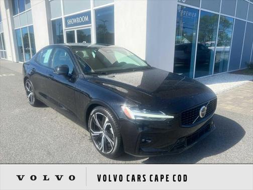 2025 Volvo S60 B5 Plus