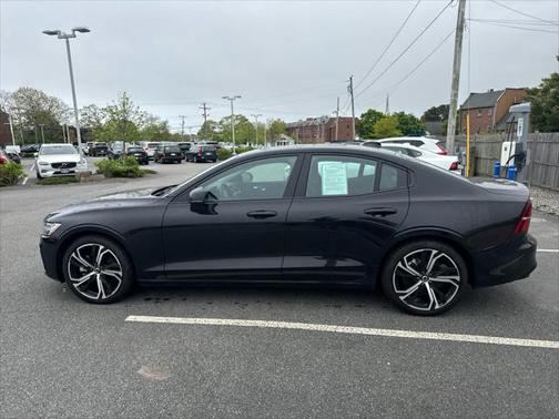 2025 Volvo S60 B5 Plus