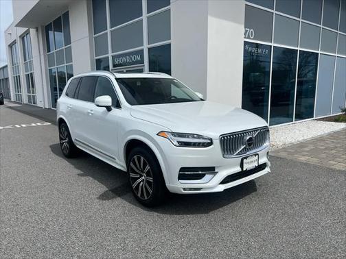 2025 Volvo XC90 B5 Core
