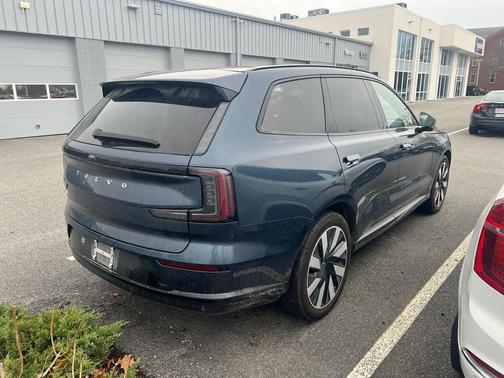 2025 Volvo EX90 Twin Motor Performance Ultra