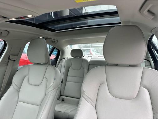 Osmium Grey Metallic 2021 Volvo S60 T5 Momentum