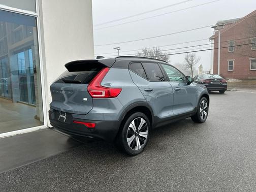 2023 Volvo XC40 Recharge Pure Electric Twin Plus
