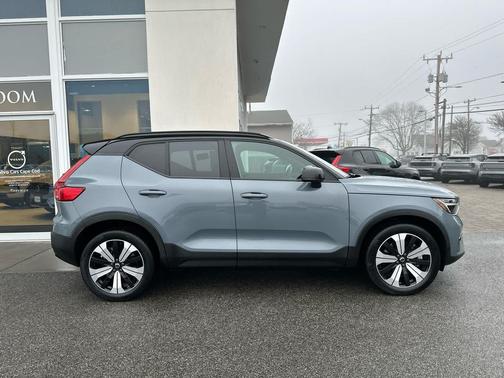 2023 Volvo XC40 Recharge Pure Electric Twin Plus