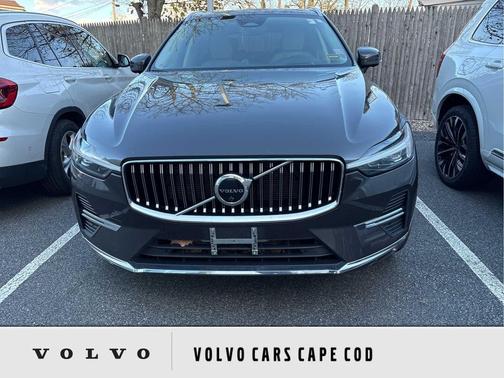2023 Volvo XC60 B6 Ultimate Bright Theme