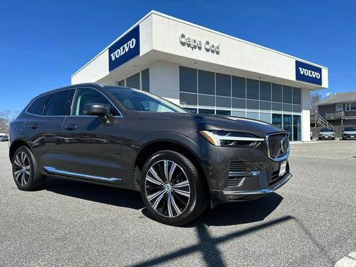2023 Volvo XC60 B5 Plus Bright Theme