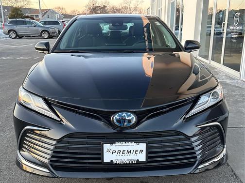 2024 Toyota Camry Hybrid XLE