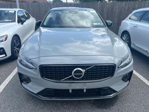 2025 Volvo S60 B5 Core