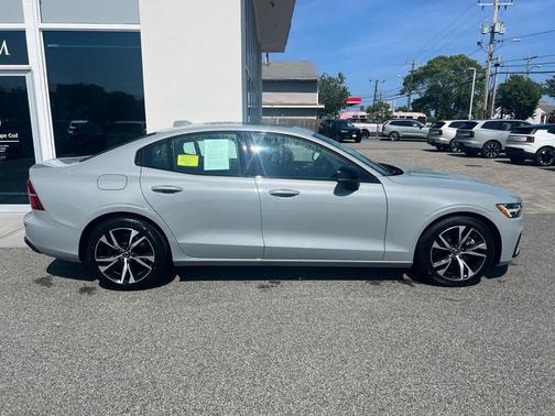 2025 Volvo S60 B5 Core