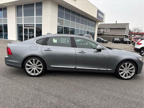 2018 Volvo S90 T8 Inscription