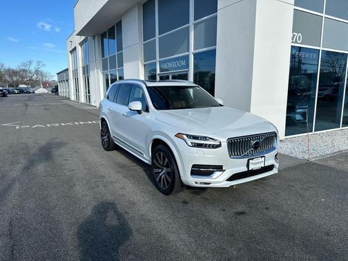 2023 Volvo XC90 B6 Plus 7-Seater