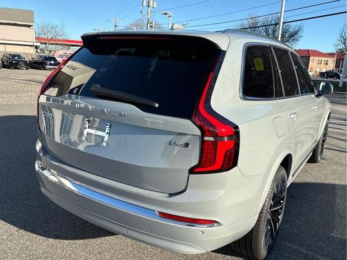 2026 Volvo XC90 B6 Ultra 7-Seater