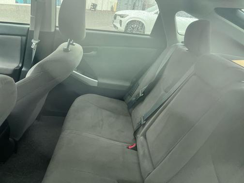 2014 Toyota Prius Two