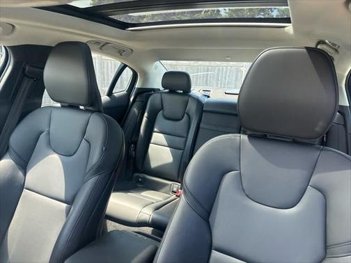 2025 Volvo S60 B5 Core