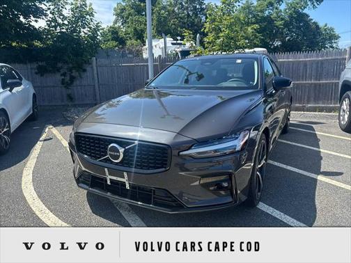 2025 Volvo S60 B5 Core