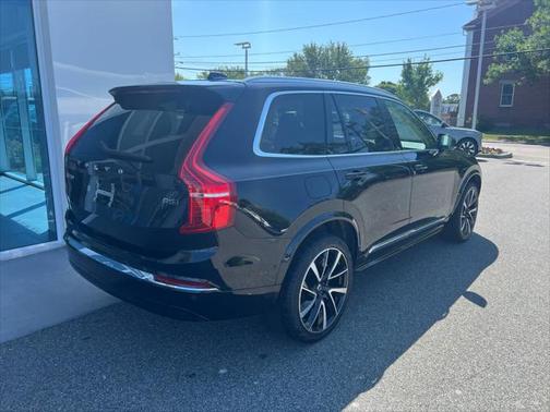 2023 Volvo XC90 B5 Plus