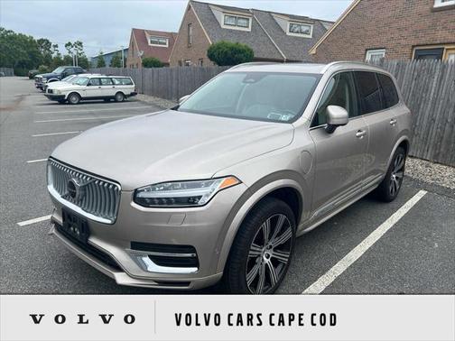 2024 Volvo XC90 Recharge Plug-In Hybrid T8 Plus Bright Theme 7-Seater