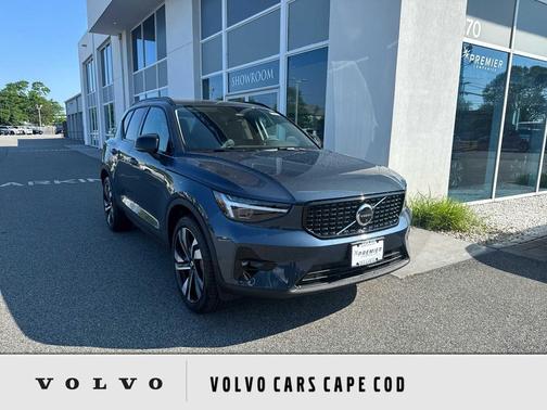2026 Volvo XC40 B5 Ultra