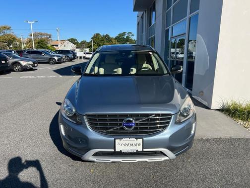 2017 Volvo XC60 T6 Dynamic