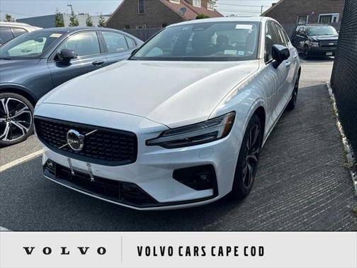 2025 Volvo S60 B5 Core