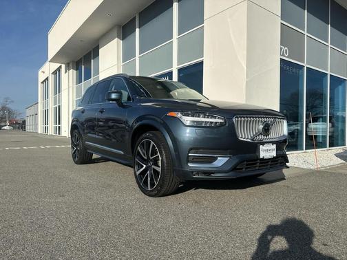 2024 Volvo XC90 B6 Plus Bright Theme 7-Seater