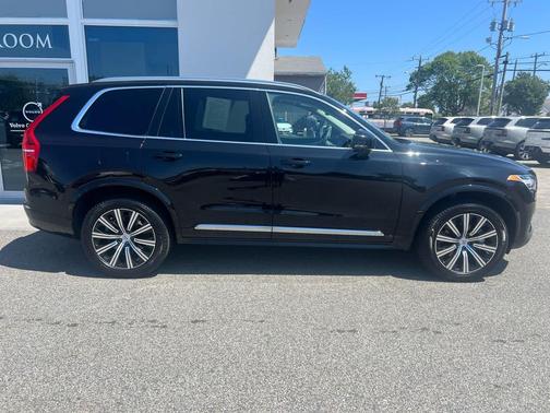 2025 Volvo XC90 B5 Core