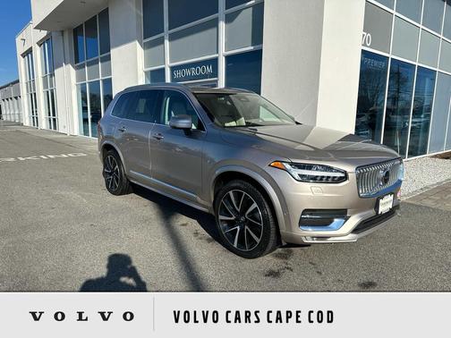 2024 Volvo XC90 B5 Plus Bright Theme