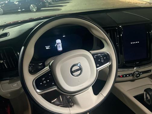 2023 Volvo XC60 B5 Core