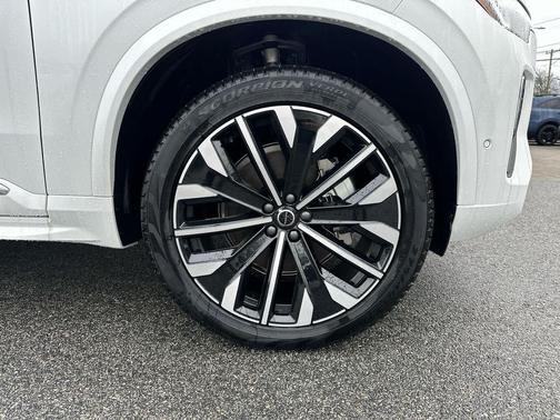 2026 Volvo XC90 B6 Plus 7-Seater