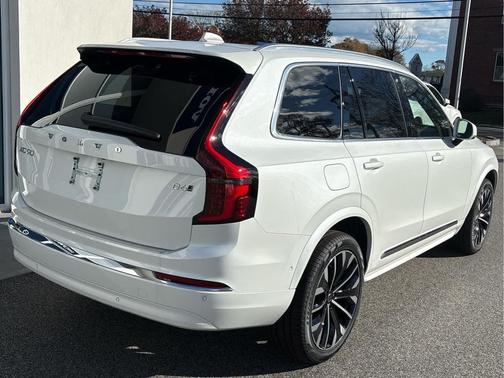 2026 Volvo XC90 B6 Plus 7-Seater