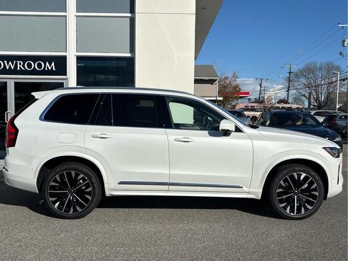 2026 Volvo XC90 B6 Plus 7-Seater