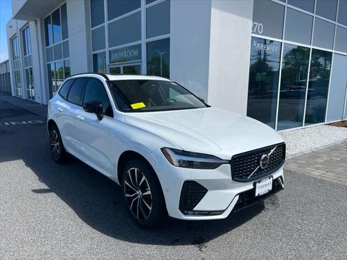 2025 Volvo XC60 Plus