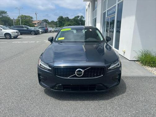 2025 Volvo S60 B5 Core