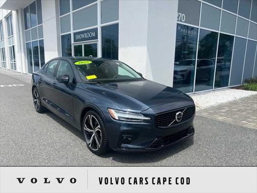 2025 Volvo S60 B5 Core