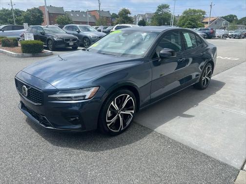 2025 Volvo S60 B5 Core