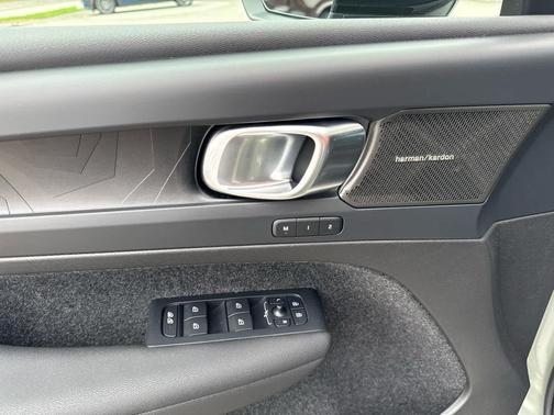 Sage Green Metallic 2023 Volvo C40 Recharge Pure Electric Twin Ultimate