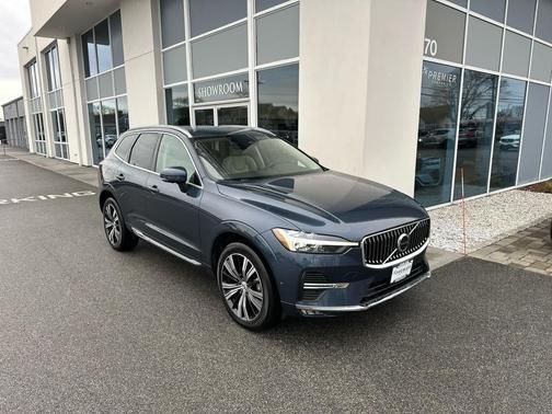 2023 Volvo XC60 B5 Plus Bright Theme