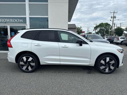 2025 Volvo XC60 Plug-In Hybrid T8 Ultra