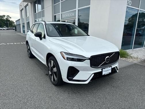 2025 Volvo XC60 Plug-In Hybrid T8 Ultra