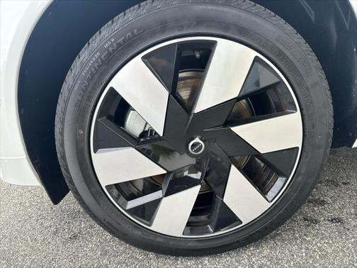 2025 Volvo XC60 Plug-In Hybrid T8 Ultra