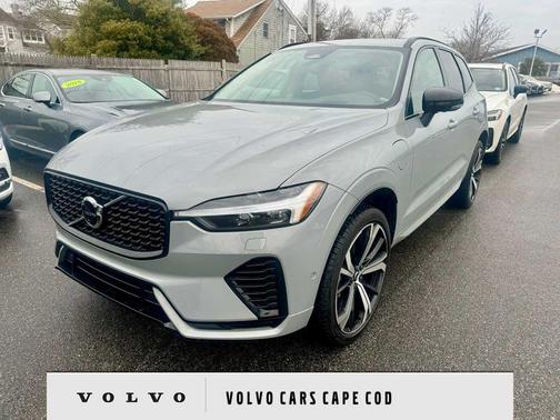 2025 Volvo XC60 Plug-In Hybrid Ultra, T8 AWD Electric/Gasoline, Dark