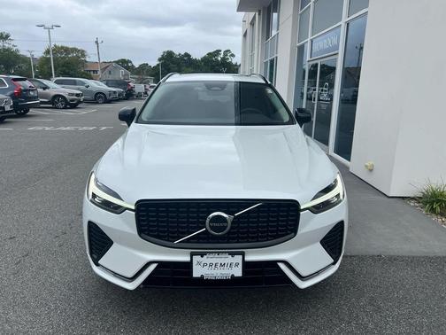 2025 Volvo XC60 B5 Core