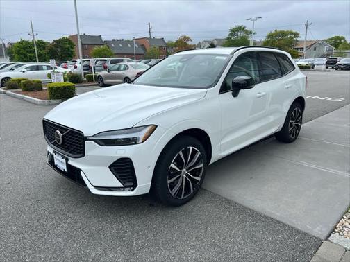 2025 Volvo XC60 Plus
