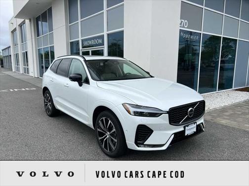 2025 Volvo XC60 Plus