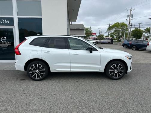2025 Volvo XC60 Plus